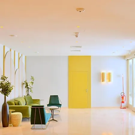 Apartment Quiet Retreat In The Heart Of *